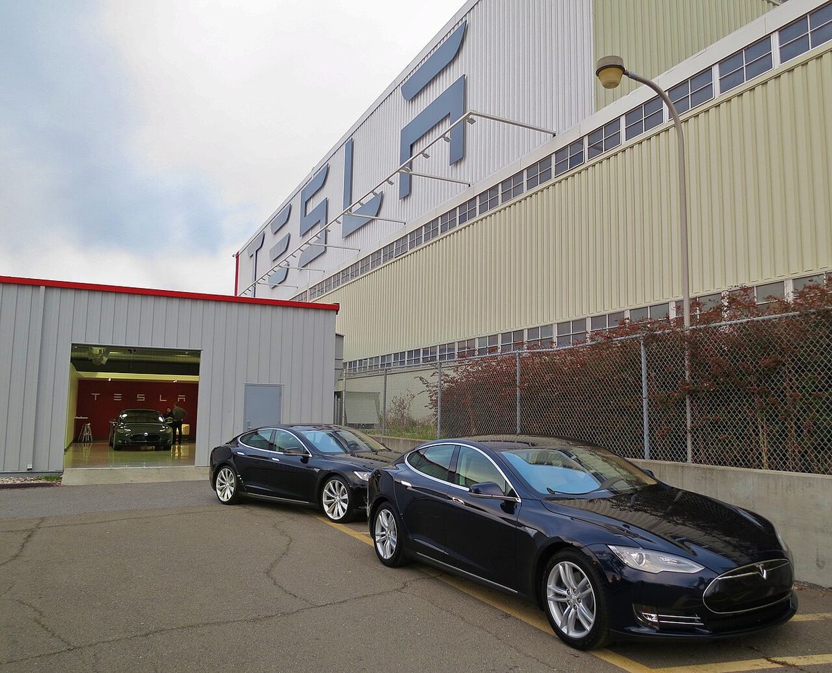 Rows of new Model S vehicles at the Tesla factory in Fremont, December 2012